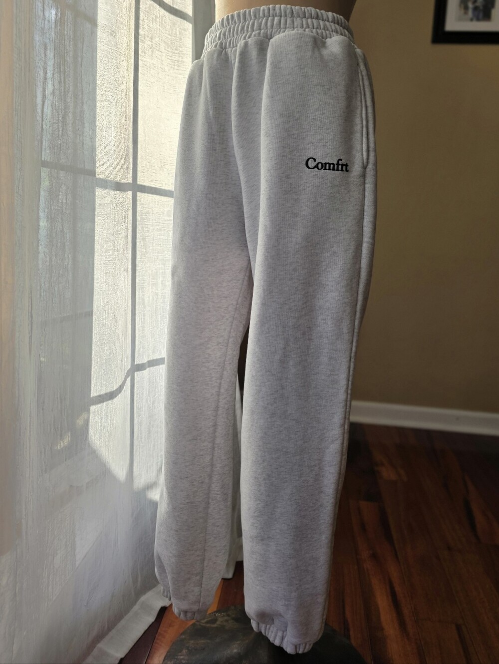 Comfrt Signature Grey Jogger Pants Small S Fleece Lounge Sweatpants Light Gray